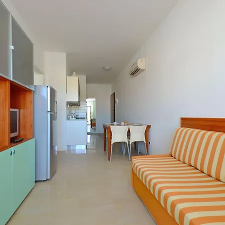Apartment Lovely Flat With Balcony Near The Lignano Sabbiadoro