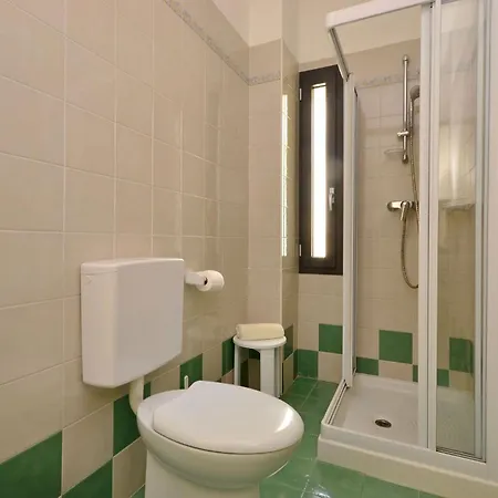 Lovely Flat With Balcony Near The Apartment