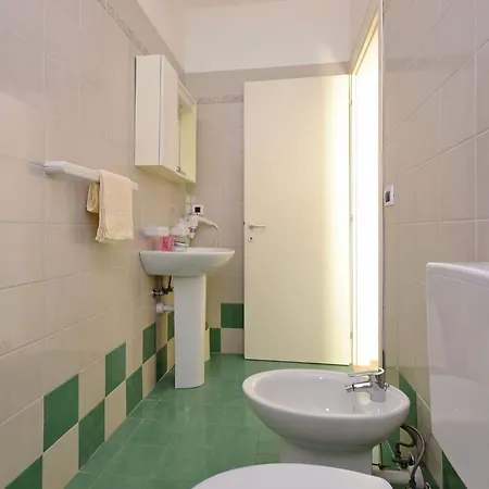 Lovely Flat With Balcony Near The Lejlighed